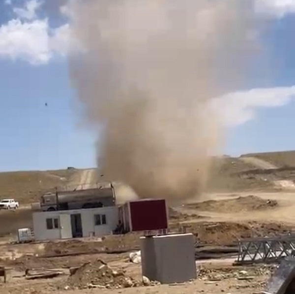 Muş'ta hortum paniği böyle görüntülendi