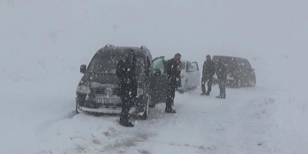 Muş'ta karda mahsur kalan 40 kişi kurtarıldı