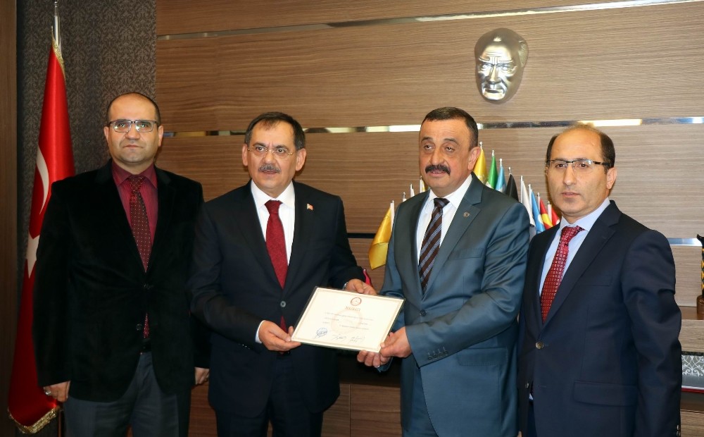 Mustafa Demir mazbatasını aldı 