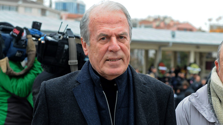 Mustafa Denizli çok sert! 'Aptal yerine koyuyorlar'