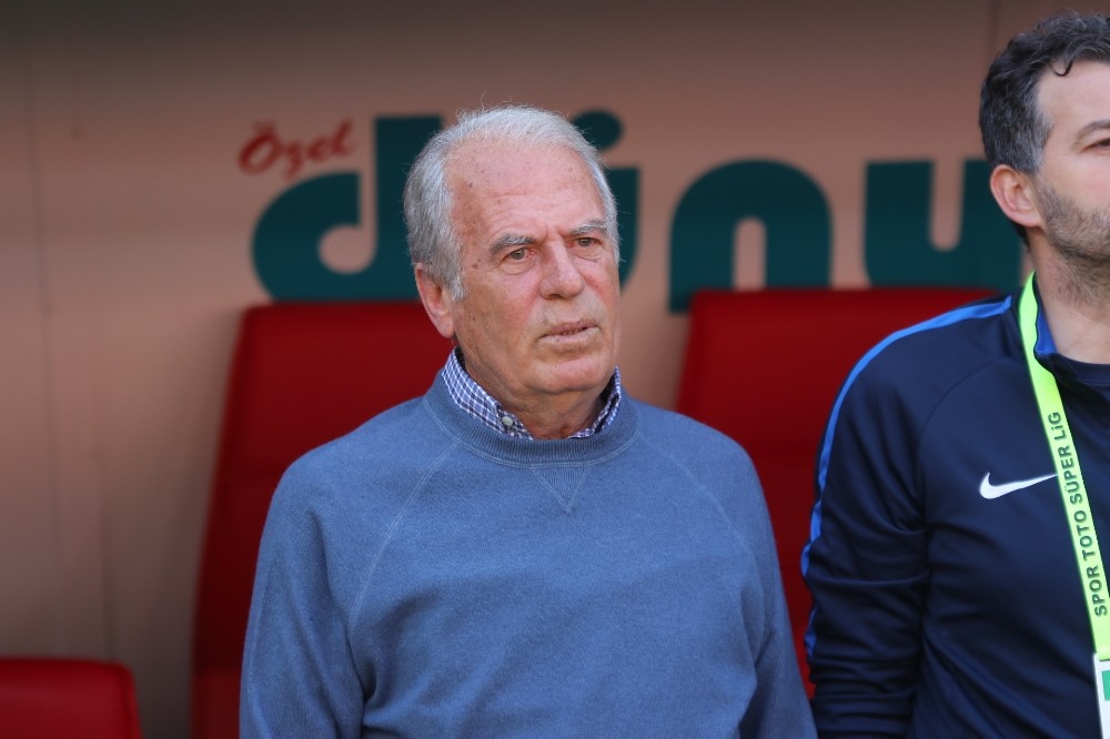 Mustafa Denizli: “Kaybetmeyi hiç düşünmediğimiz bir maçtı” 