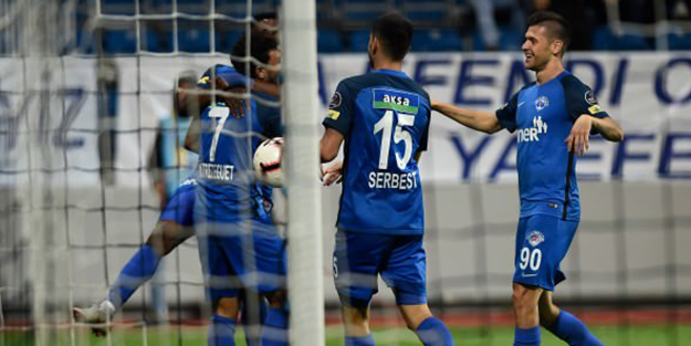 Mustafa Denizli 'Paşalar' gibi!