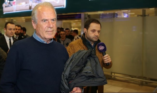 Mustafa Denizli'nin yerine 2 aday!