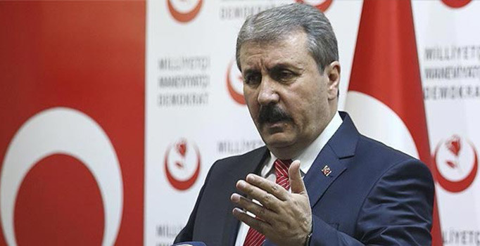 Mustafa Destici: Türkiye diz çöktürülecek bir ülke değildir