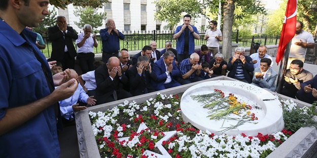 Mustafa Destici'den Muhsin Yazıcıoğlu'nu