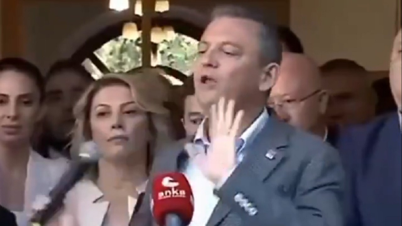 'Mustafa Kemal'in askerleri'ne ne oldu? Özgür Özel, çok fena fırçaladı