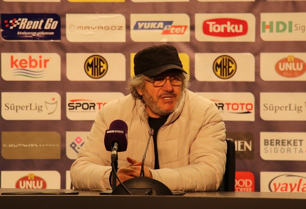 Mustafa Reşit Akçay: 