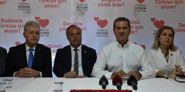 Mustafa Sarıgül konuşma yaparken bir anda fenalaştı