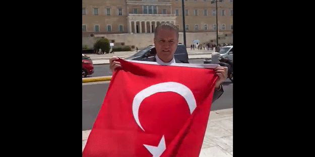 Mustafa Sarıgül Yunanistan'da Türk bayrağı açtı