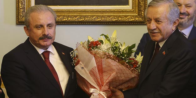 Mustafa Şentop kaç oy aldı? Yeni Meclis başkanlık seçimi son dakika