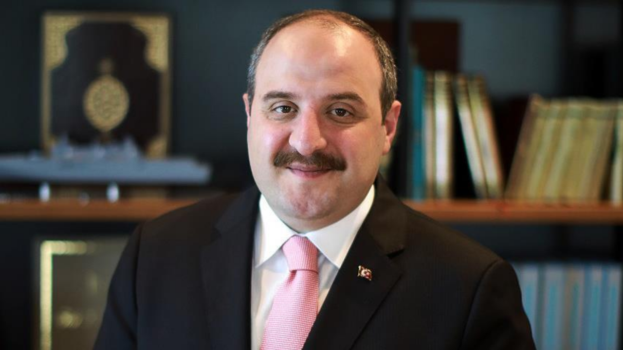 Mustafa Varank’tan korsan yeminci teğmenler hakkında flaş sözler!