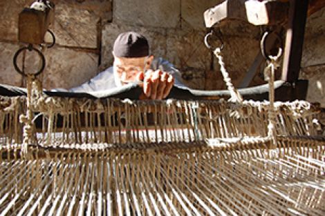 Mustafa dede, baba mesleğini devam ettiriyor