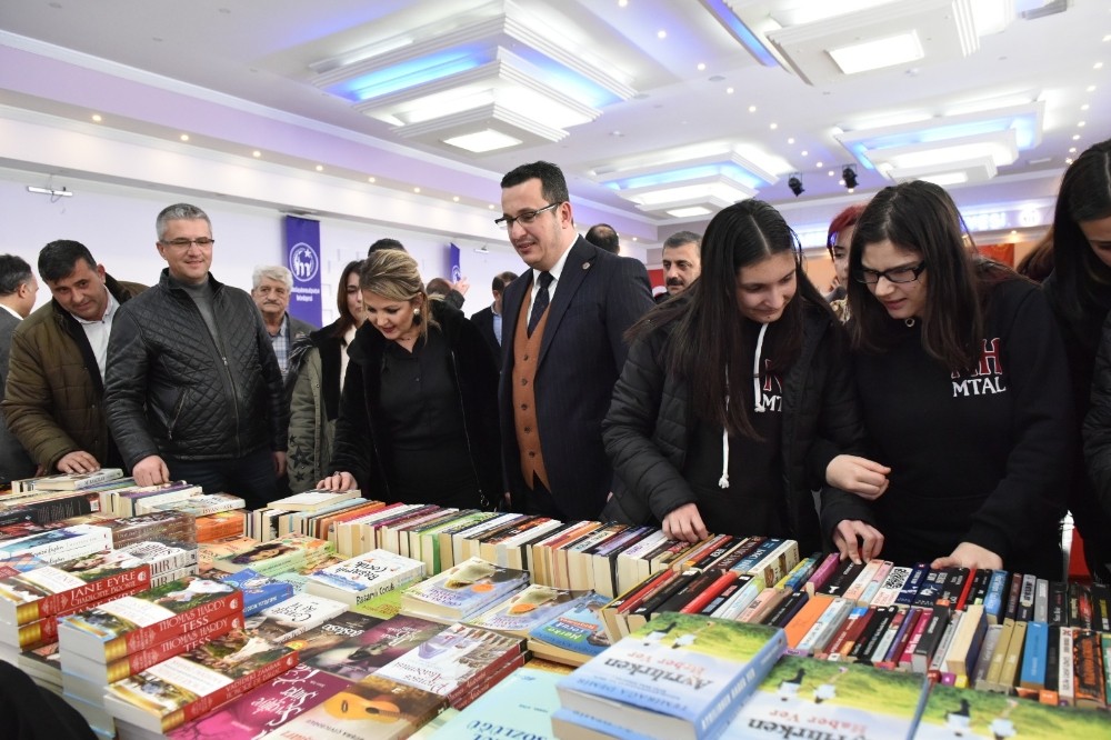 Mustafakemalpaşa’da Kitap Günlerine yoğun ilgi 