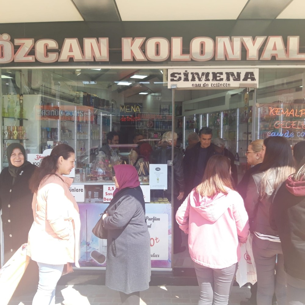 Mustafakemalpaşa’da kolonya satışları patladı 