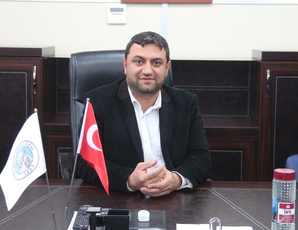 Mut, Karacaoğlan Kayısı Kültür ve Sanat Festivali’ne hazır 