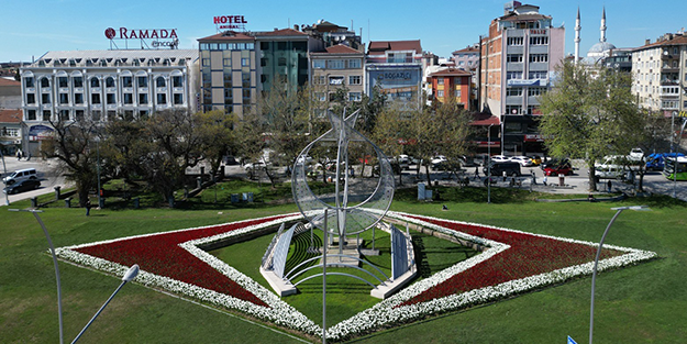 Müthiş görüntü... TOGG’un logosunu hi̇ç böyle görmedi̇ni̇z