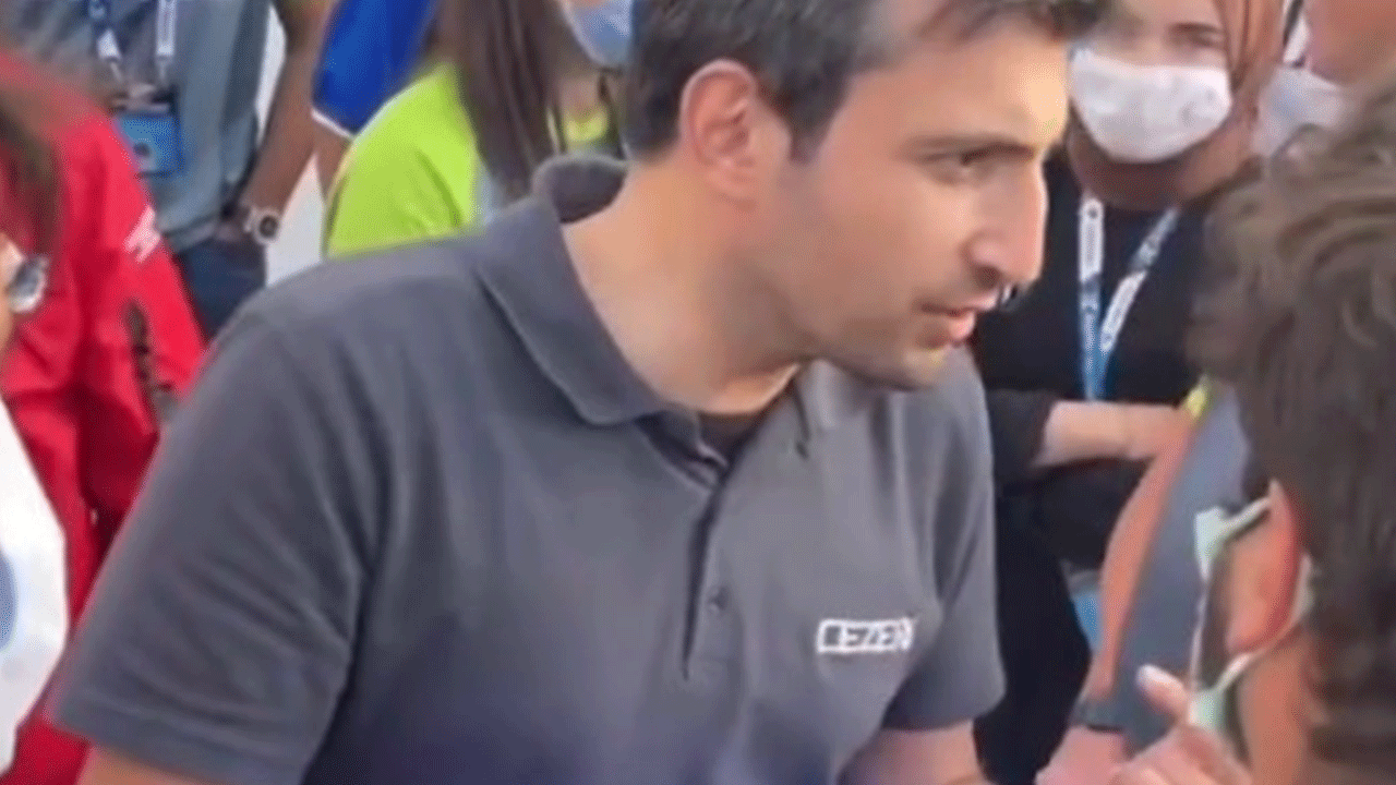 'Mutlaka çocuklarınıza izletin' diye tavsiye ettiler: Selçuk Bayraktar'ın videosu sosyal medyayı sallıyor!