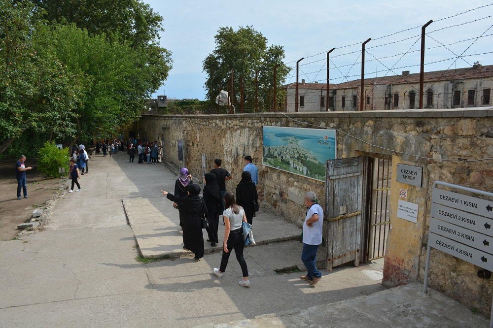 Mutlu şehrin mutsuzluk müzesine ziyaretçi akını 