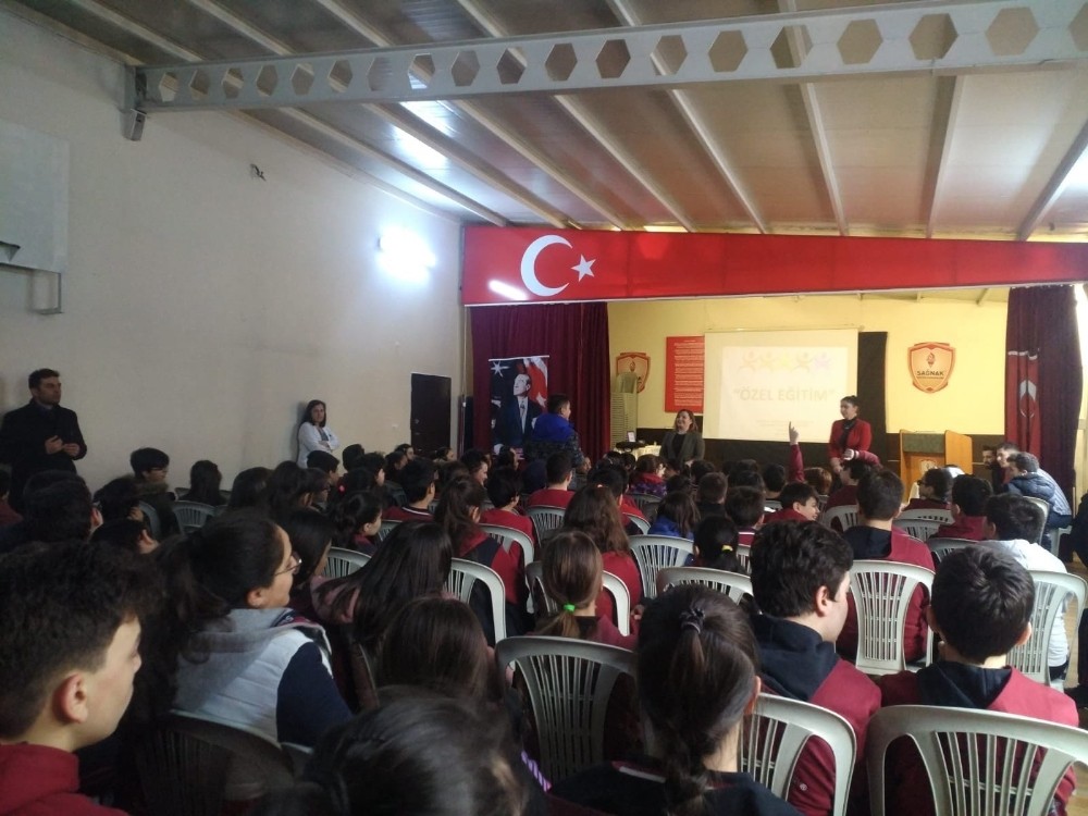 Mutlu Yüzler Projesi devam ediyor 