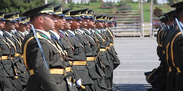 Muvazzaf nedir? Muvazzaf subay ne anlama gelir?