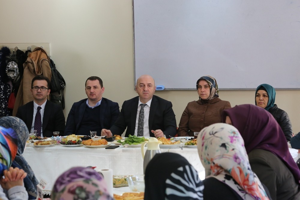 Muzaffer Bıyık Darıcalı kadınlarla buluştu 