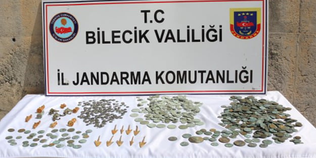 Müzeyi andıran otobüs jandarmadan kaçamadı