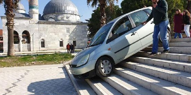 Müzeyi gezmeye gelen aile, şok üstüne şok yaşadı