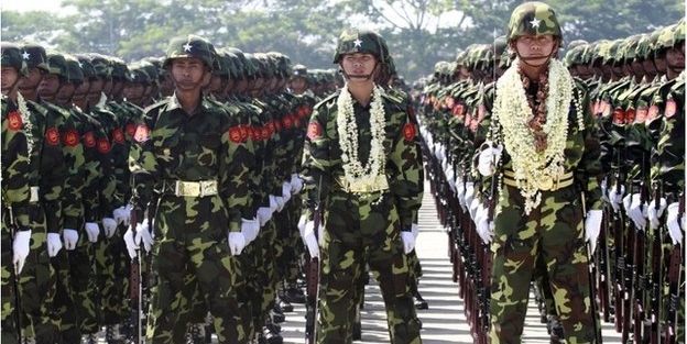 Myanmar ordusu müslümanlara saldırıyor