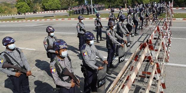 Myanmar'da darbe karşıtı gruplardan orduya saldırı! 50 asker öldürüldü