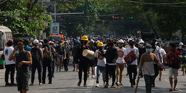 Asya ülkesinde darbe olayları! Ölüler ve gözaltına alınanlar var