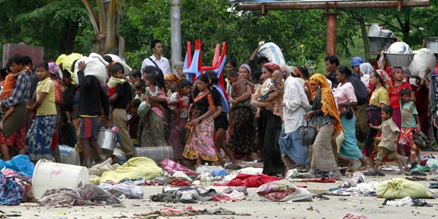 Myanmar'da Rohingyalar Arakan'dan kaçıyor!