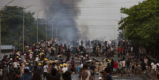 Myanmar'da şiddetli çatışma! 10 asker hayatını kaybetti