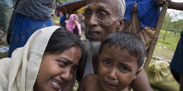 Myanmar'da zulüm! 45 bin Arakanlı Müslüman ülkeyi terk etti!
