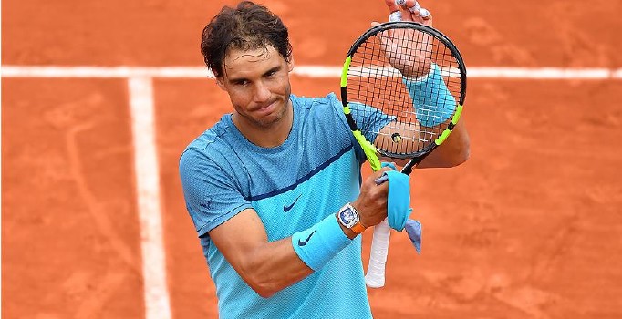 Nadal Fransa Açık'tan çekildi