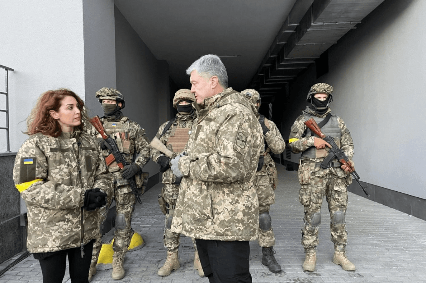 Nagehan Alçı, orada da 