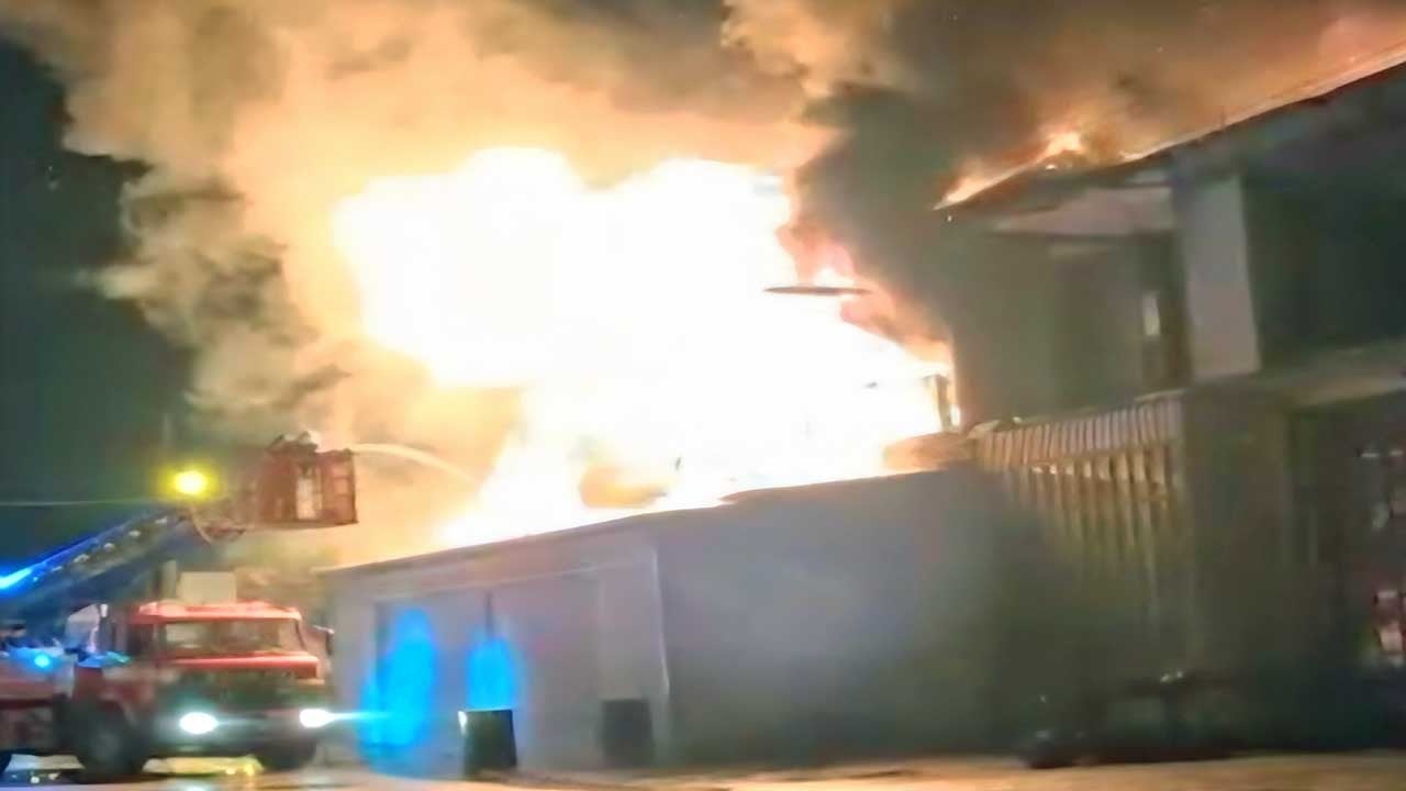 Nalbur dükkanında yangın