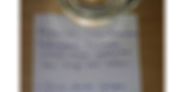 Namaza uyandırması için annesine not bırakan çocuk