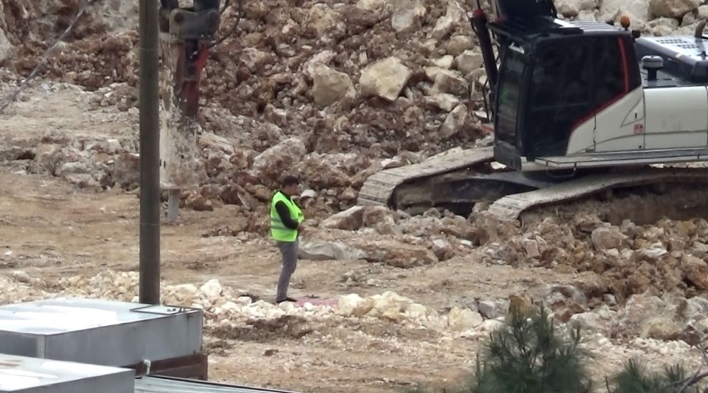 Namazını kılmaya hiç bir şey engel olamadı 