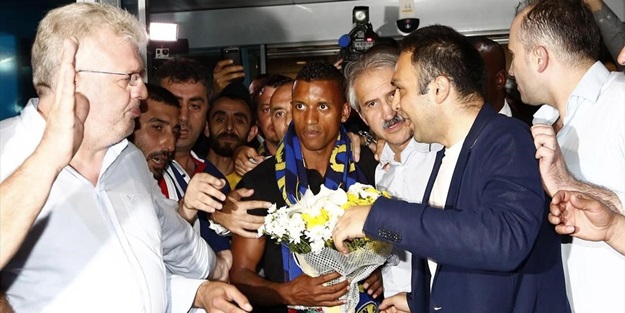 Nani resmen Fenerbahçe'de