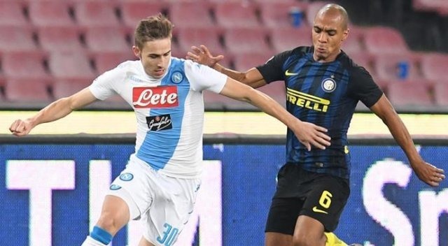 Napoli, Inter'i 3 golle geçti