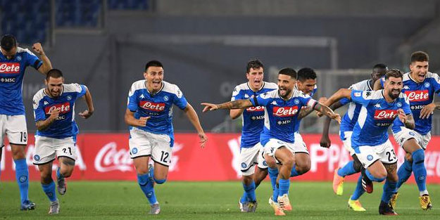 Napoli İtalya Kupası’nı Juventus’a kaptırmadı