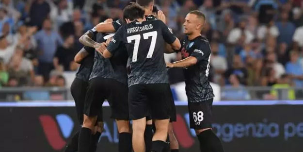 Napoli, Lazio'yu devirdi