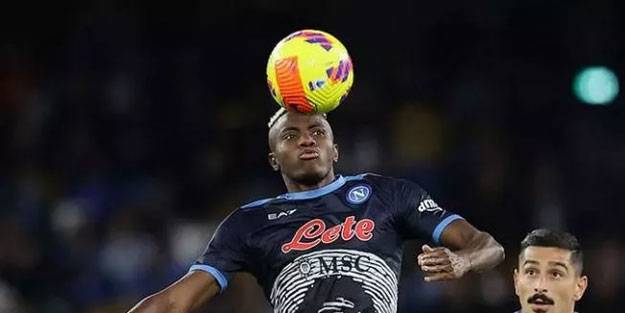 Napoli, Maradona formasıyla sahaya çıktı