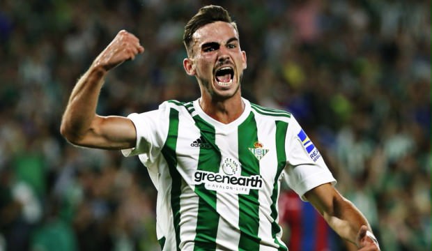 Napoli'den 30 milyon euroluk imza