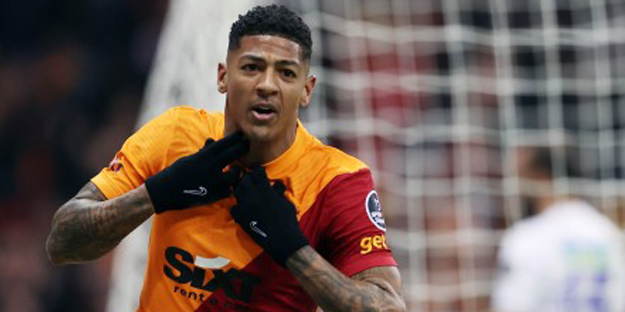 N'aptın sen Patrick van Aanholt!