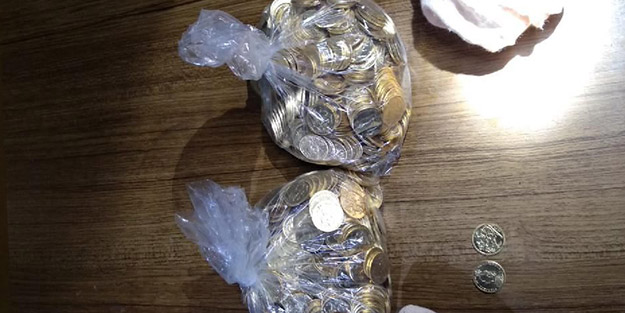 Narkotik durdurdu! Çok sayıda altın sikke ve uyuşturucu bulundu