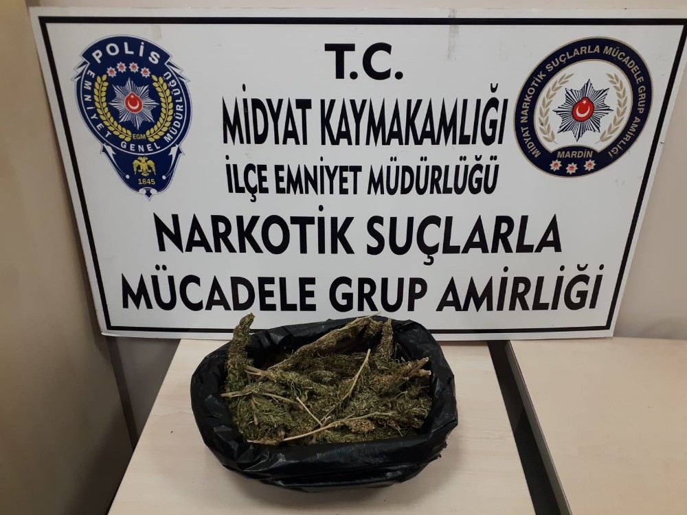 Narkotik ekipleri uyuşturucu tacirlerine göz açtırmıyor 