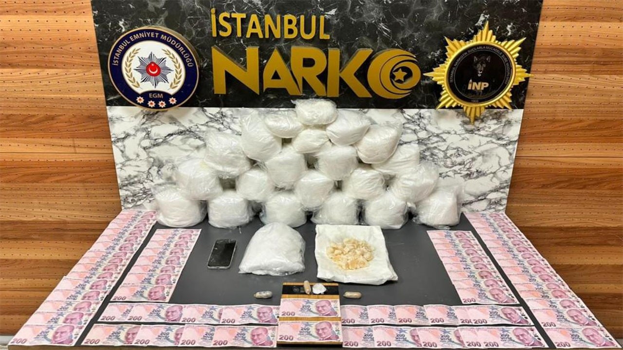 Narkotik Polis Avcılar’da 20 kilo uyuşturucu ele geçirdi
