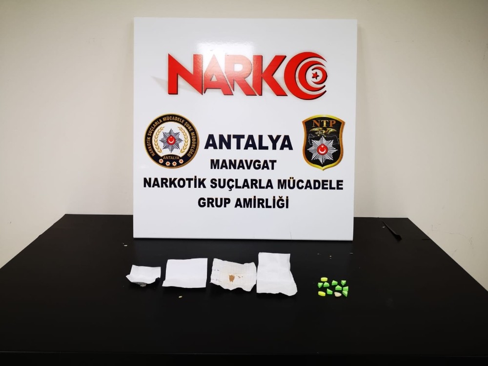 Narkotim ekiplerinin şüphesi uyuşturucu tacirini yakalattı 