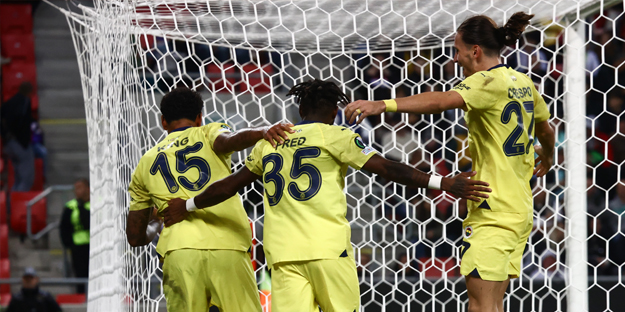 Nasıl bir iştir bu böyle! 15'te 15 yaptı hala eleştiriliyor... Ne yapacaklarını şaşırdılar